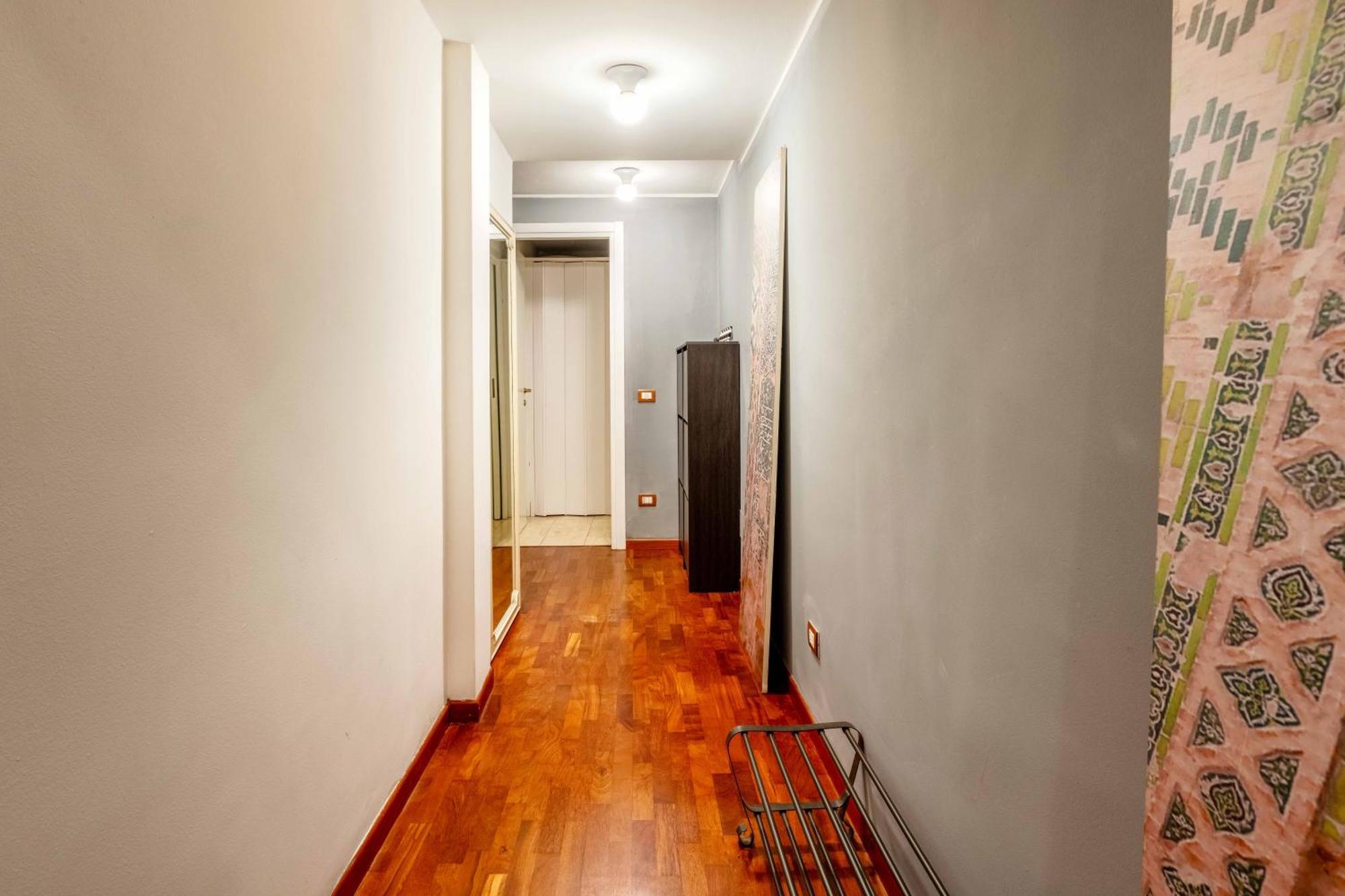 One Bedroom Apartment With Terrace Near Duomo Mailand Exterior foto