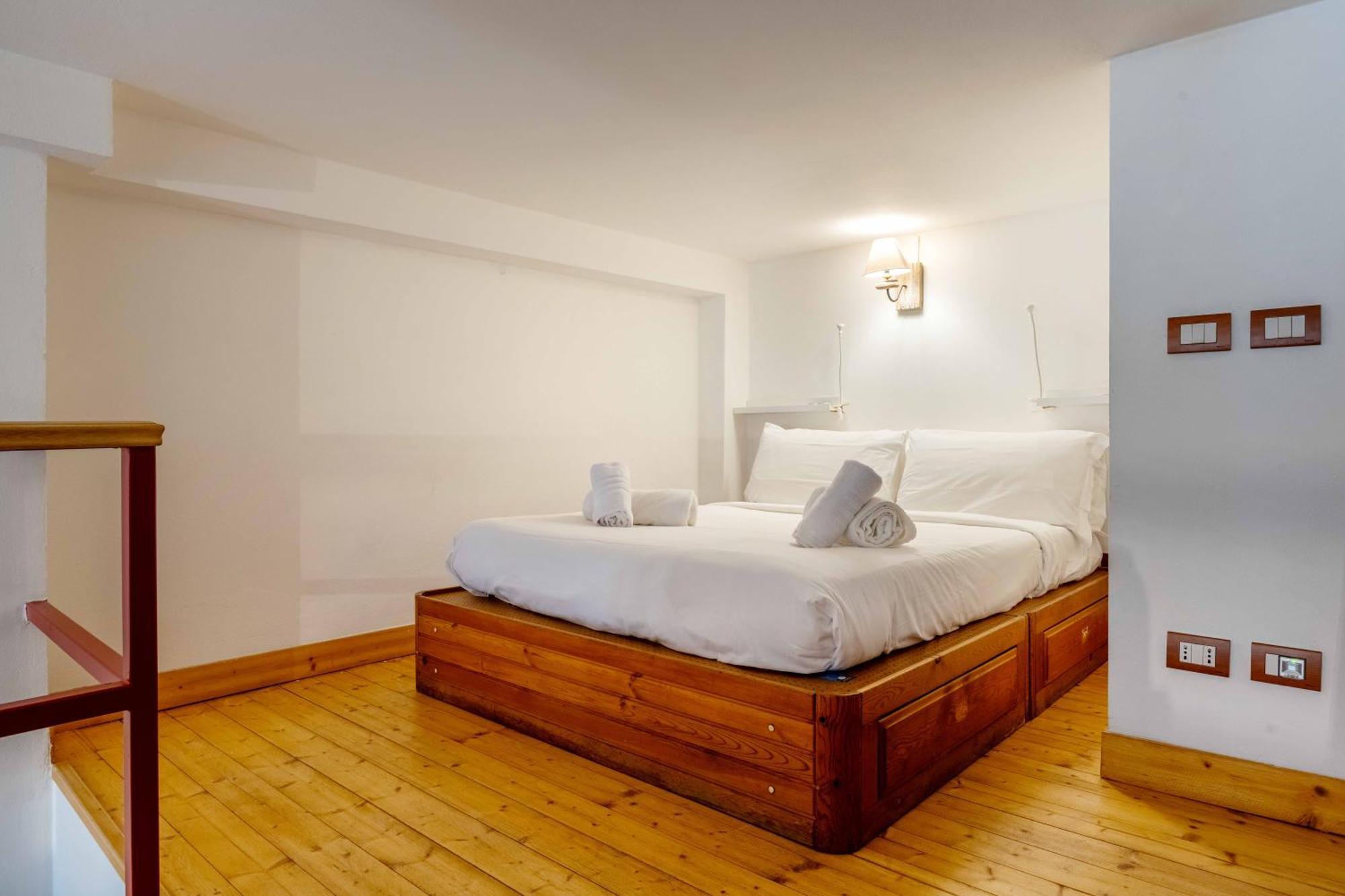 One Bedroom Apartment With Terrace Near Duomo Mailand Exterior foto
